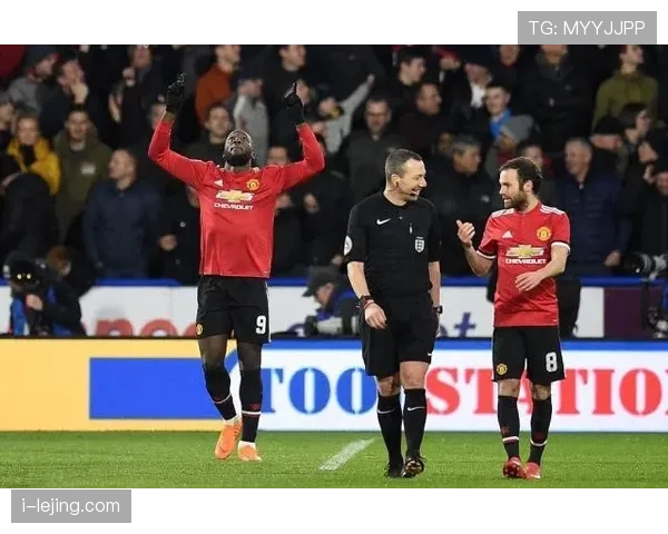 判罚争议中VAR介入的裁判判定依据解读